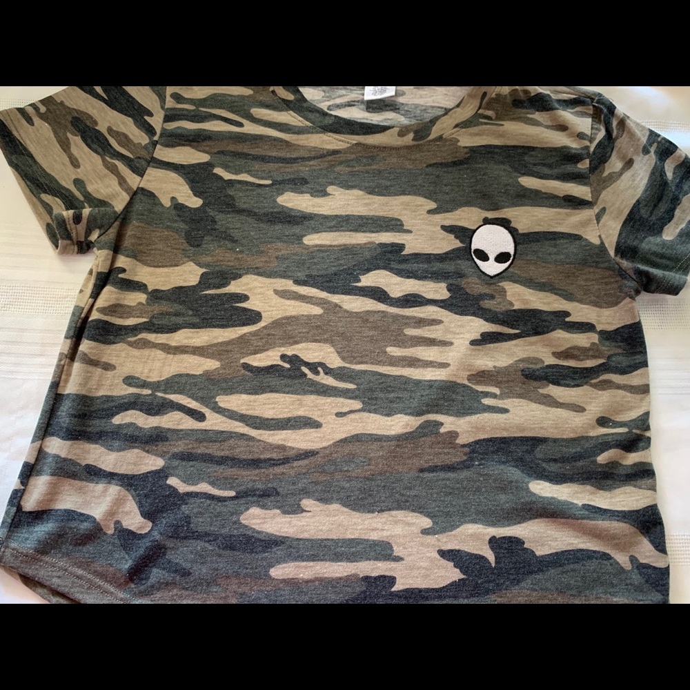 Women’s full tilt camo crop top sz small